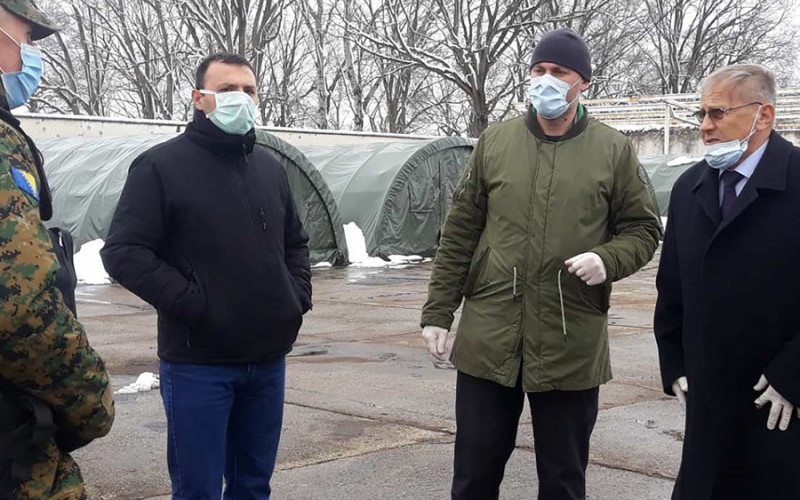 Na graničnom prelazu Brod u šatorski karantin smještene 23 osobe