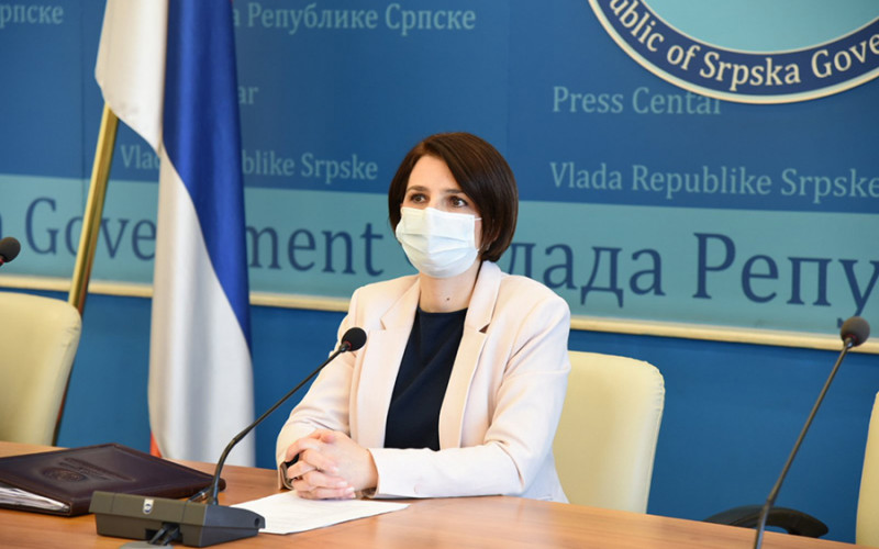 Gašić: Ko bude otpuštao radnike ne može očekivati podršku Vlade