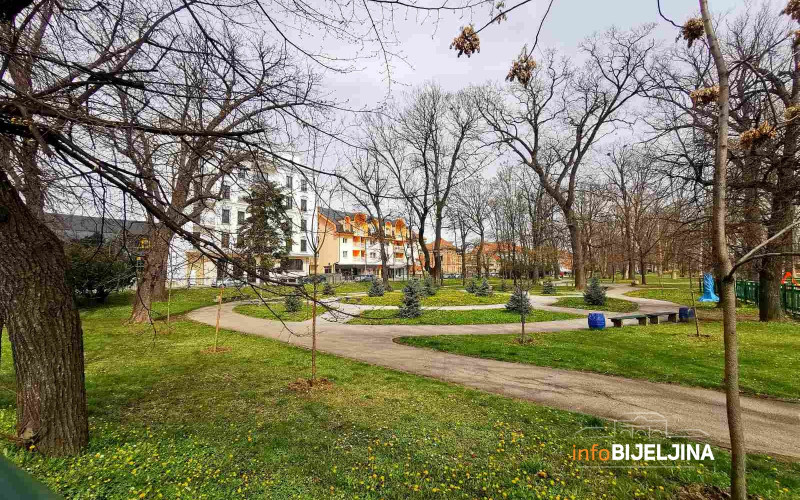 GRADSKI ŠTAB U BIJELJINI USVOJIO NOVE NAREDBE Zabranjeno okupljanje u parku, izletištima i vikend naseljima