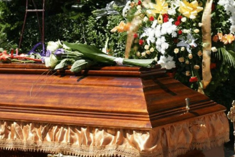 Srbija: Na sahranama će moći da prisustvuje najviše deset ljudi