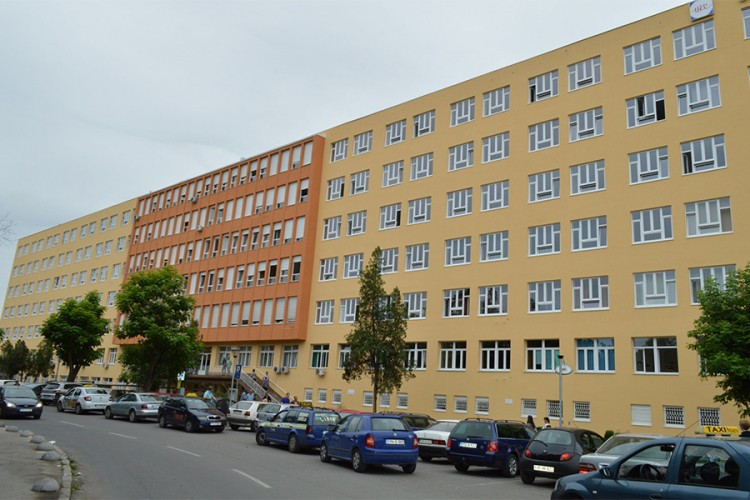 Još 12 osoba pozitivno na virus korona u Tuzli, zatvara se i ORL klinika