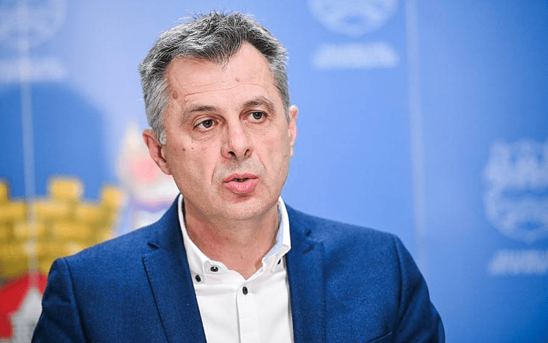 “PROVEŠĆETE VASKRS U KARANTINU” Radojičić upozorio sve koji žele da za praznike dođu iz inostranstva