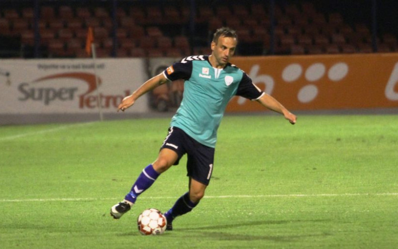 Pet fudbalera napustilo Zvijezdu 09