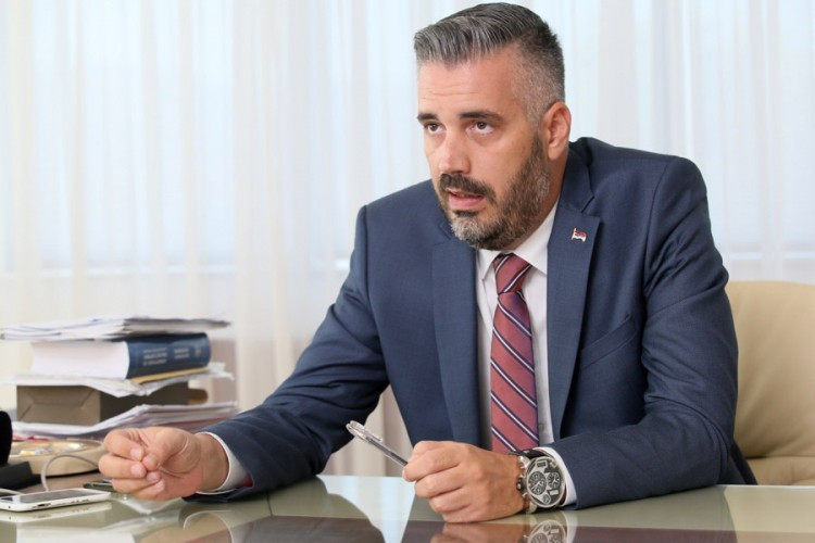 Intenzivni sajber napadi na naloge institucija RS