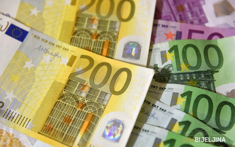 Do 20. aprila na raspolaganju 330 miliona evra od MMF-a?