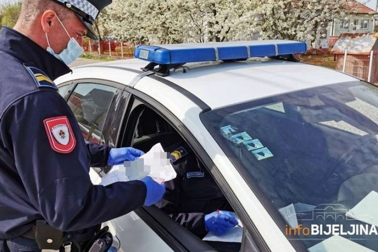 Korona ispisala 2.621 kaznu u Srpskoj