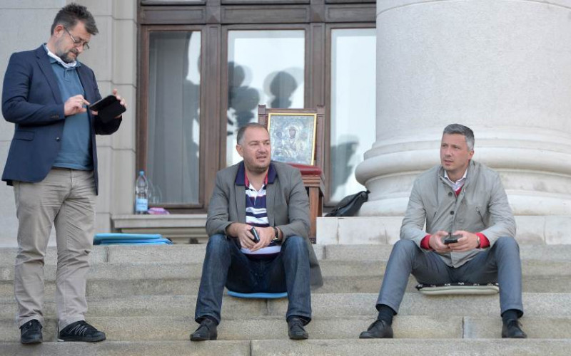 Srbija: Obradović ne odustaje od štrajka glađu