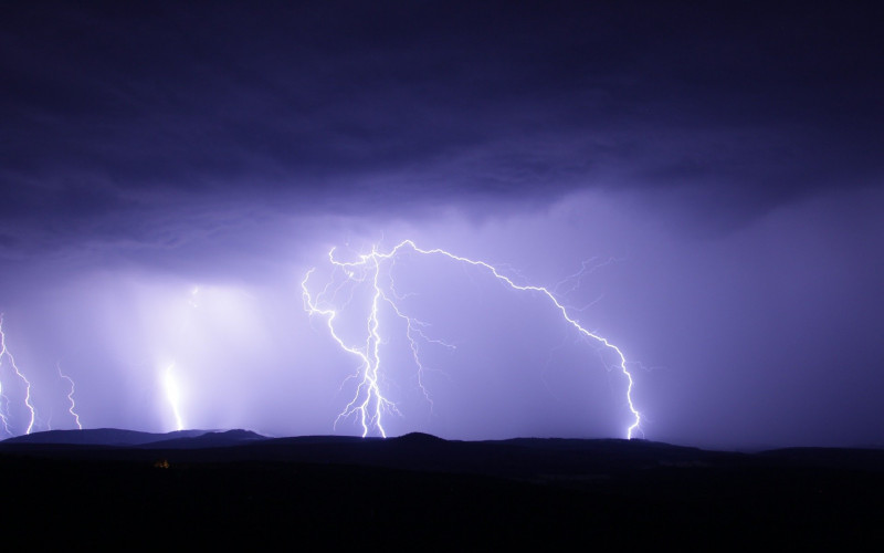 Žuti meteoalarm sutra zbog grmljavine