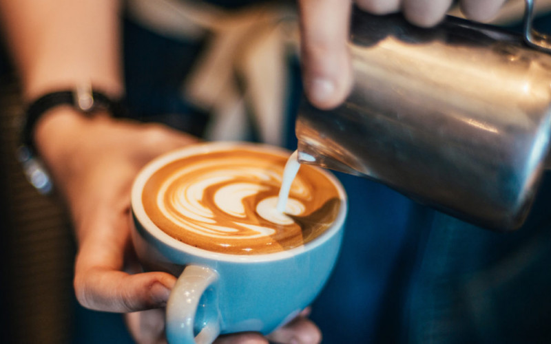 Ugostitelji manjak gostiju nadoknadili skupljom kafom