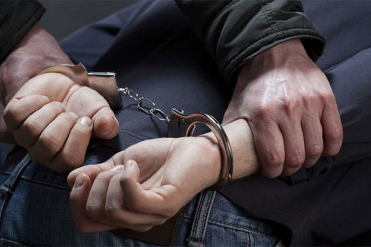 Pucao na svadbi pa policiji rekao da je od njih sakrio pištolj