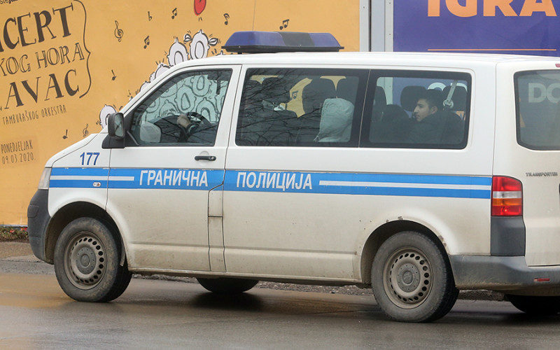 Vozač pobjegao, policija u Zvorniku traga za njim