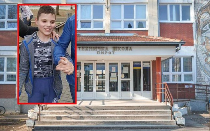 Maturanti se odrekli haljina i odijela da skupe novac dječaku koji mora na operaciju