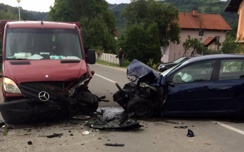 Nezgoda kod Lopara: Više lica povrijeđeno /FOTO/