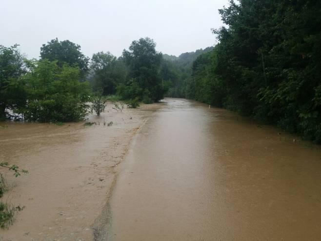 Poplave u Zvorniku, zbog obilnih padavina Semberci u strahu