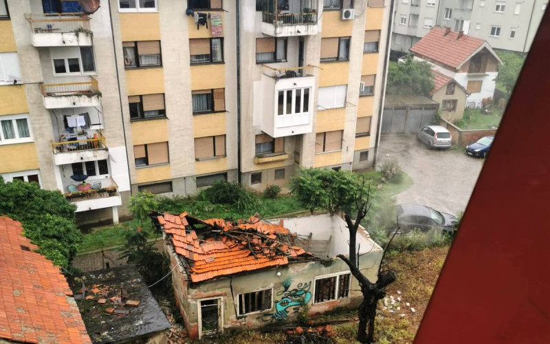 Bijeljina: Stari i dotrajali objekti ugrožavaju bezbjednost prolaznika