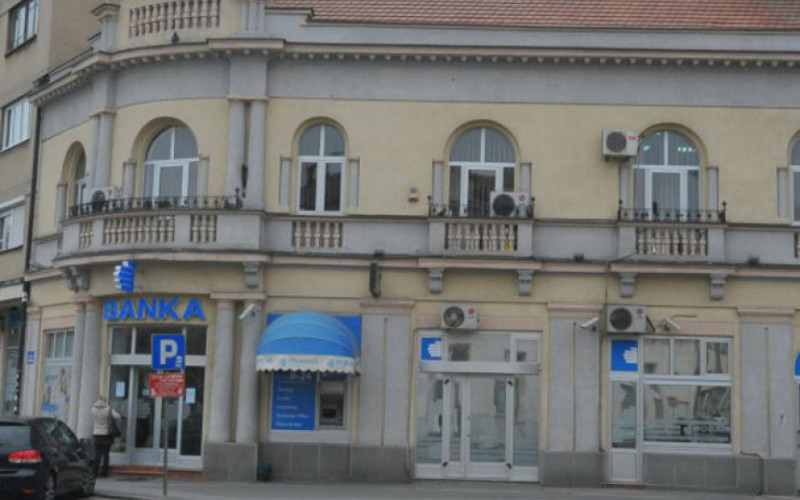 Oštećeni traže izgubljeni novac u Bobar banci