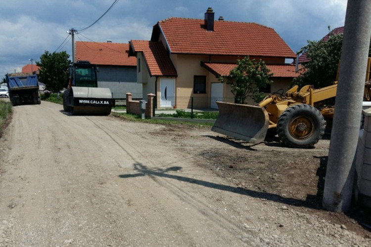 Pripremni radovi za asfaltiranje nekoliko ulica u Bijeljini