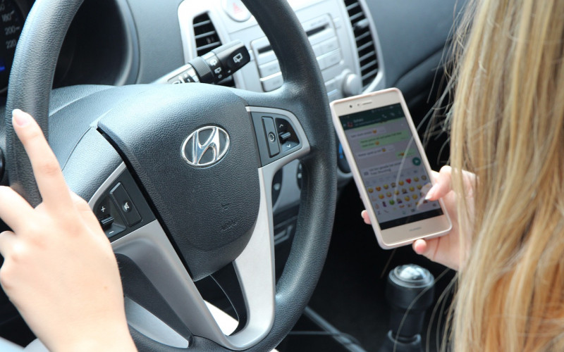 Bijeljina na 6,4%: U kojim dijelovima RS vozači najviše koriste telefon za volanom