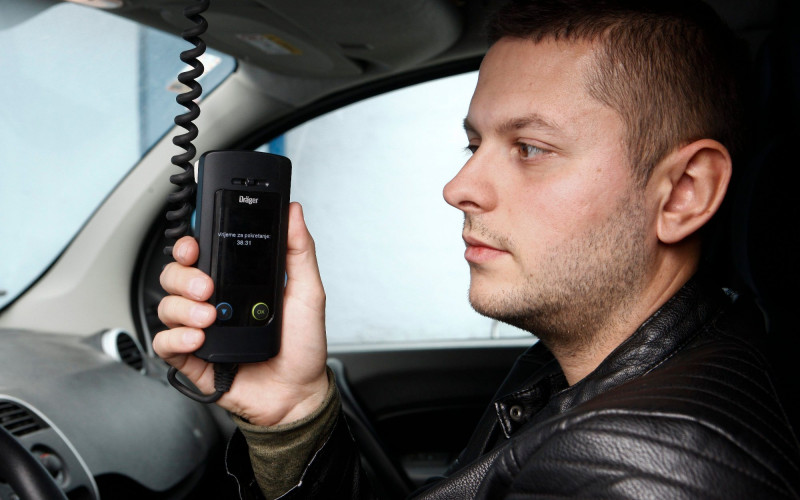 Od 2022. neki neće moći pokrenuti auto bez alkotesta