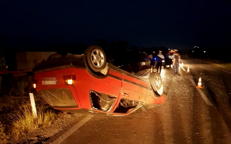 Nezgoda na Pavlović putu: Automobil završio na krovu /FOTO/