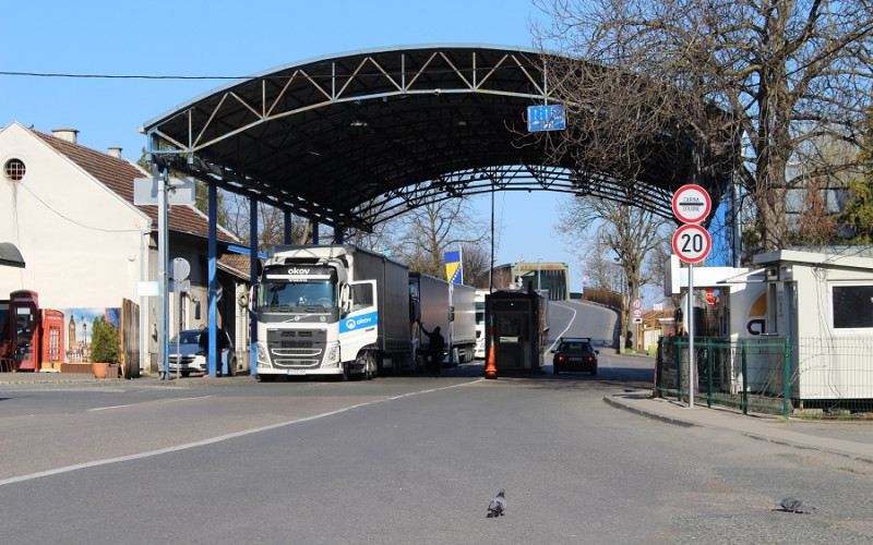 NAKON ODLUKE HRVATSKE POVEĆAN PROMET Za dva dana granicu prešlo više od 108.000 ljudi