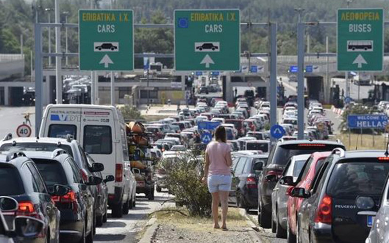 OTIŠLI NA MORE U GRČKU, ALI PLAŽU VIDJETI NEĆE Bračni par iz Srbije u bolnici zbog korone