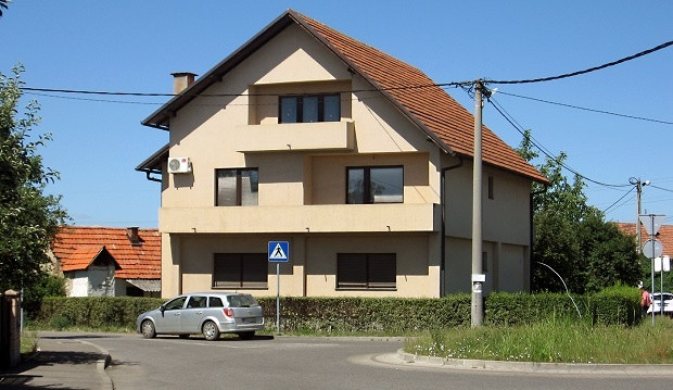 BOMBAŠKI NAPAD U BIJELJINI Izbjegnuta tragedija, policija traga za napadačima