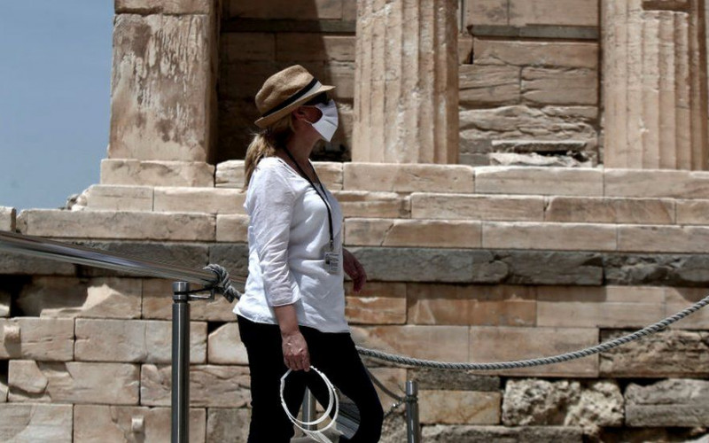 Porast broja oboljelih, polovina putnici koji su ušli u Grčku