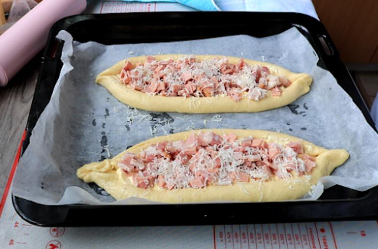 Slasni čamčići sa slaninicom