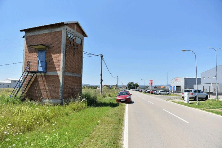 Detalji brutalnog porodičnog nasilja u Laktašima: Suprugu nakon prijetnji ZAPALIO PRED NJENOM KĆERKOM