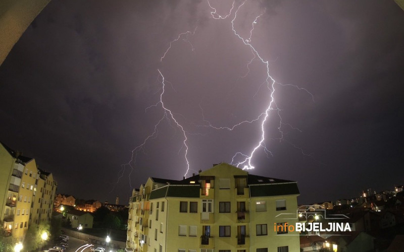 Danas pljuskovi sa grmljavinom, moguće i lokalne nepogode