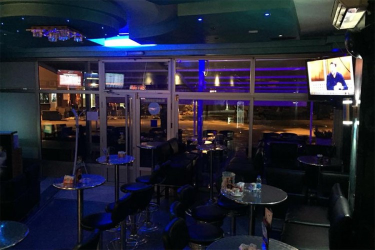 Vlasnik kafića u Modriči ubijen dok je razvađao grupu mladića