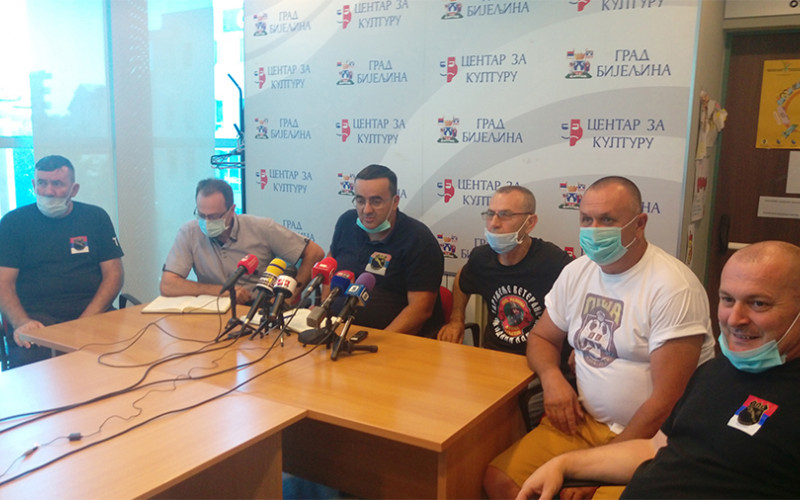 SPREMNI DA IZAĐU NA ULICE Veterani poručili da su Srpsku stvarali borci