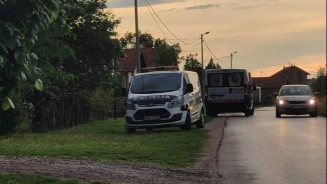 Ubio suprugu sjekirom, pa počinio samoubistvo