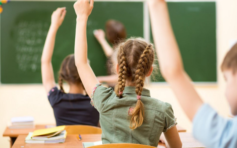 Vraćanje učenika u škole - glavni prioritet