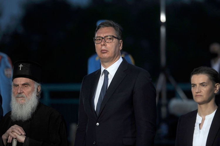 Vučić sa mosta u Rači poručio: Pomirenje da, poniženje nikada