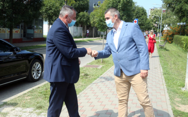 ZA MASKE I RUKAVICE 15 MILIONA KM Višković: Doći će vrijeme kada novac NEĆE ZNAČITI NIŠTA