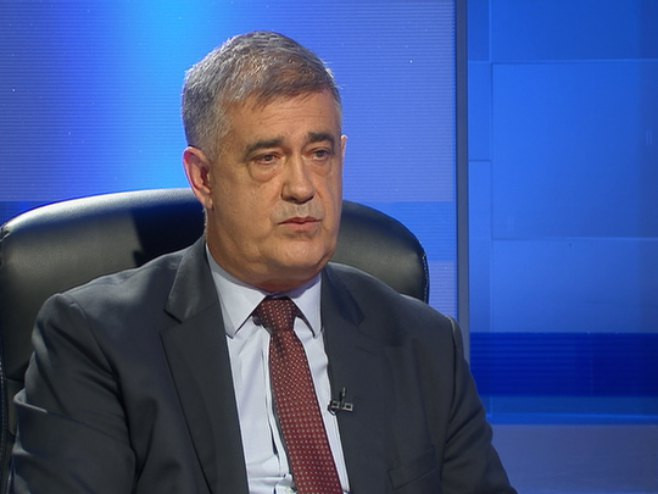 Fazlić: EU licemjerna; Problem migrantske krize traje predugo