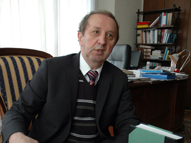 Tanasić: Mladi svoj rječnik sveli na hiljadu riječi