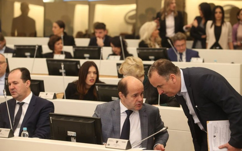 SUKOB ZBOG KOMISIJE ZA SUKOB INTERESA Još smo daleko od novog antikoruptivnog zakona BiH