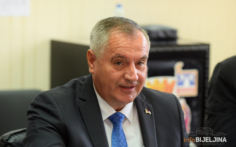 Višković: Mjesečni dodatak za sve nezaposlene demobilisane borce