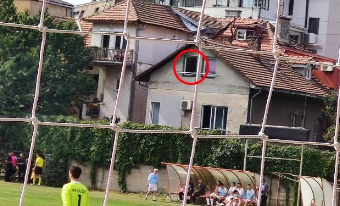 Ovo može samo kod nas: Slavili rođendan, bacili flašu kroz prozor i pogodili sudiju