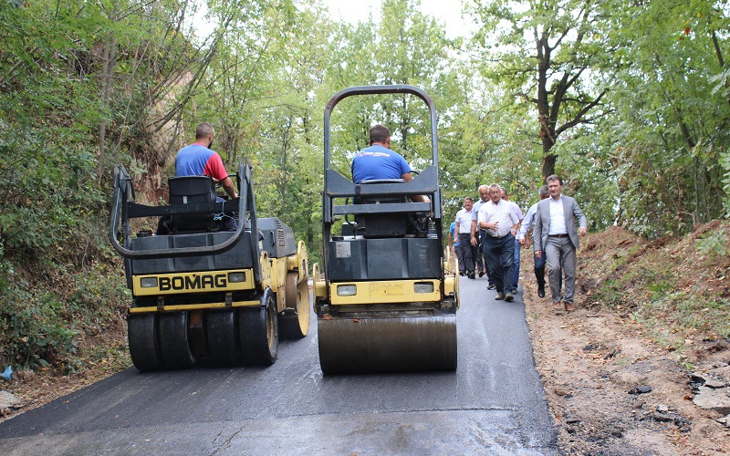 Ugljevik: Za asfaltiranje 750 metara puta 165.000 KM iz budžeta opštine