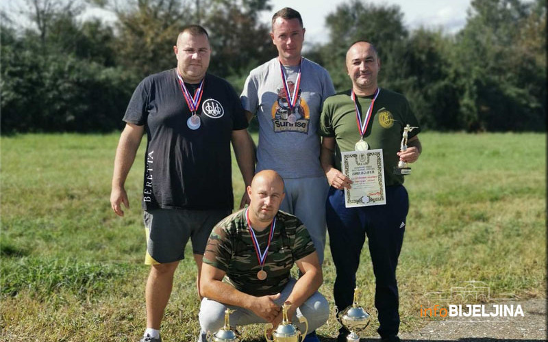 Semberci uspješni na Kupu Republike Srpske u gađanju letećih meta