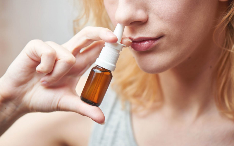 Australija razvija sprej za nos u borbi protiv covida-19