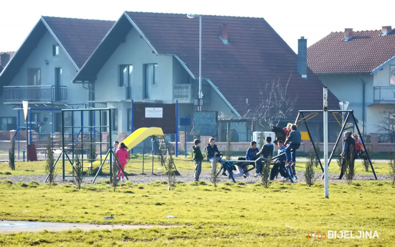 NA KORONA VIRUS POZITIVNO UKUPNO 748 DJECE Zaraza u protekla 24 časa otkrivena kod još osmoro đaka u Srpskoj