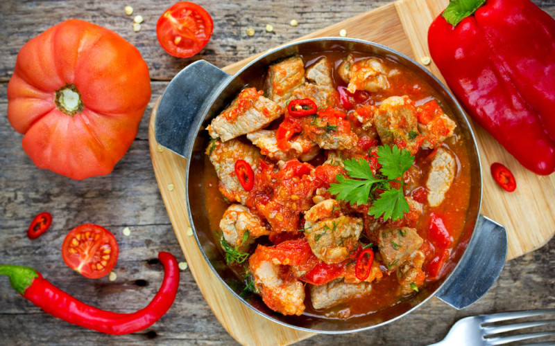 Tajni recept Mađara: Ova 3 trika garantuju najbolji pileći paprikaš!