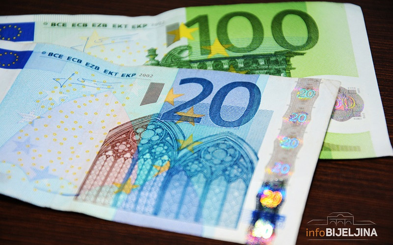 Iznuđivali novac od muškarca sve dok mu se žena nije razboljela