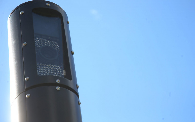 POLICIJA ĆUTI, GRAĐANI NAGAĐAJU Poznate lokacije novih kamera na području Banjaluke