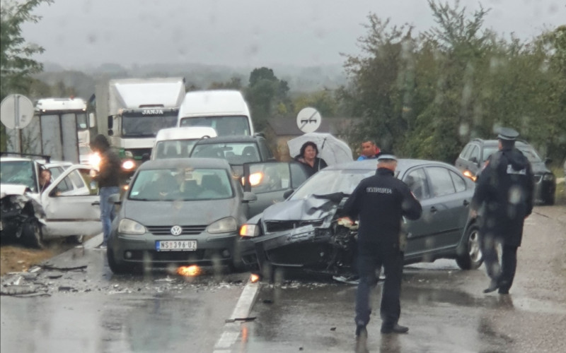 Udes u Glavičicama, saobraćaj se odvija OTEŽANO